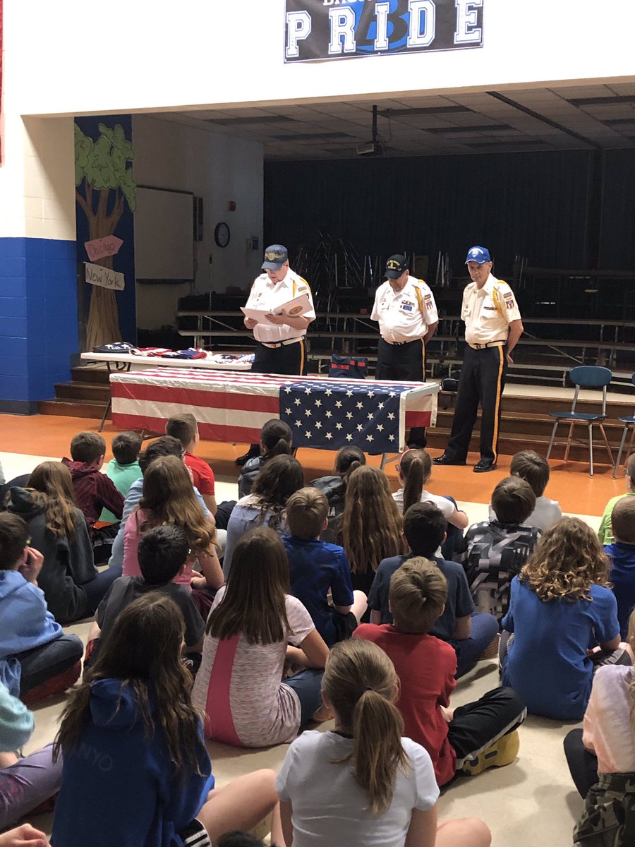 lromph's tweet photo. American Legion Post #234 at Huntington to present their annual Flag Program to our fifth graders. Thank you, Veterans! #BrunswickPRIDE https://t.co/OtBizNtUFx