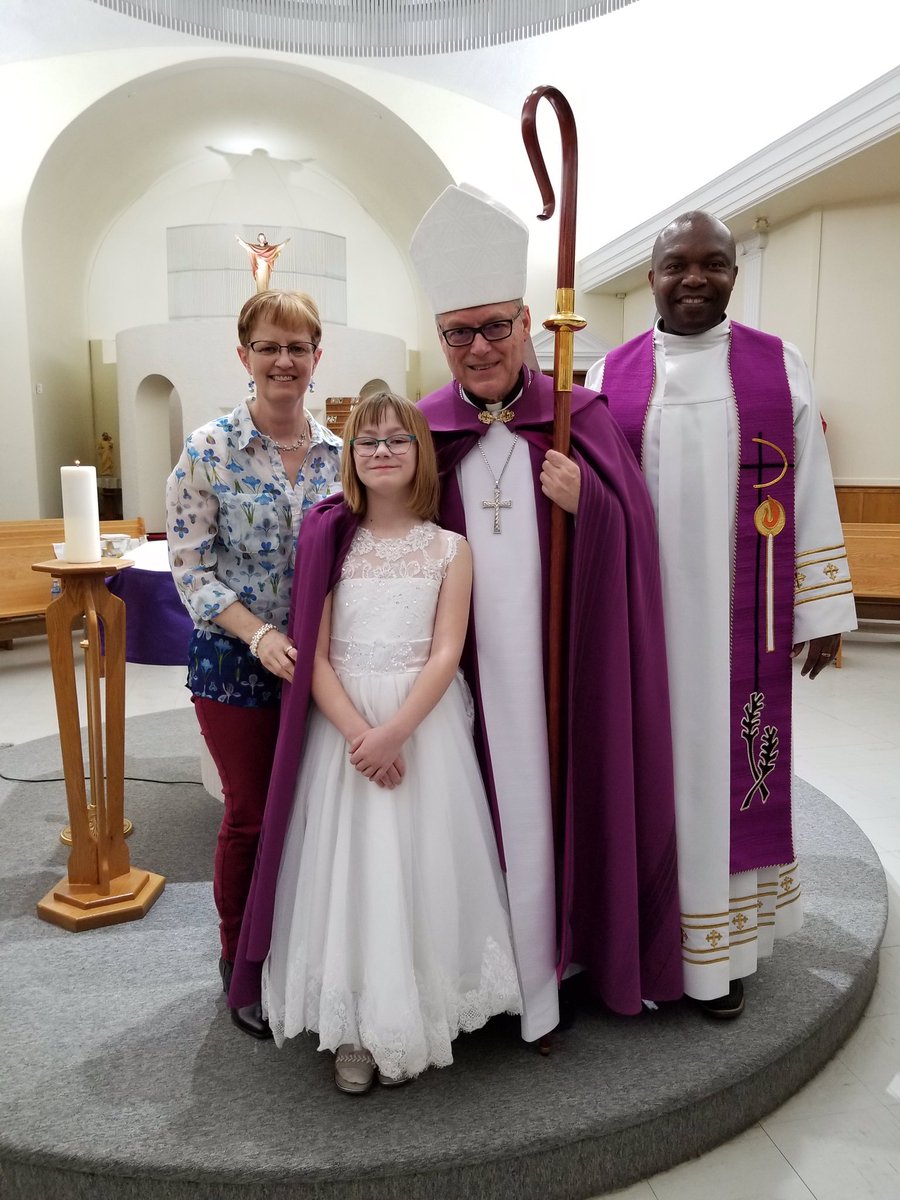 StMaryECSRD's tweet photo. St. Mary offers Catholic Ed to all students from Gr 1-12.  We also provide preparation for Confirmation and First Communion. Students work together w/ teachers and parents to understand the importance and mystery of each of these sacraments. #ibelieveincatholiced #ecsrdJOY https://t.co/ne63UdohaJ