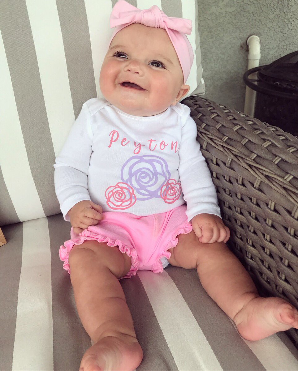 sarauribeee's tweet photo. looks who’s 4 months ❣️ https://t.co/5ltCO0mNLG