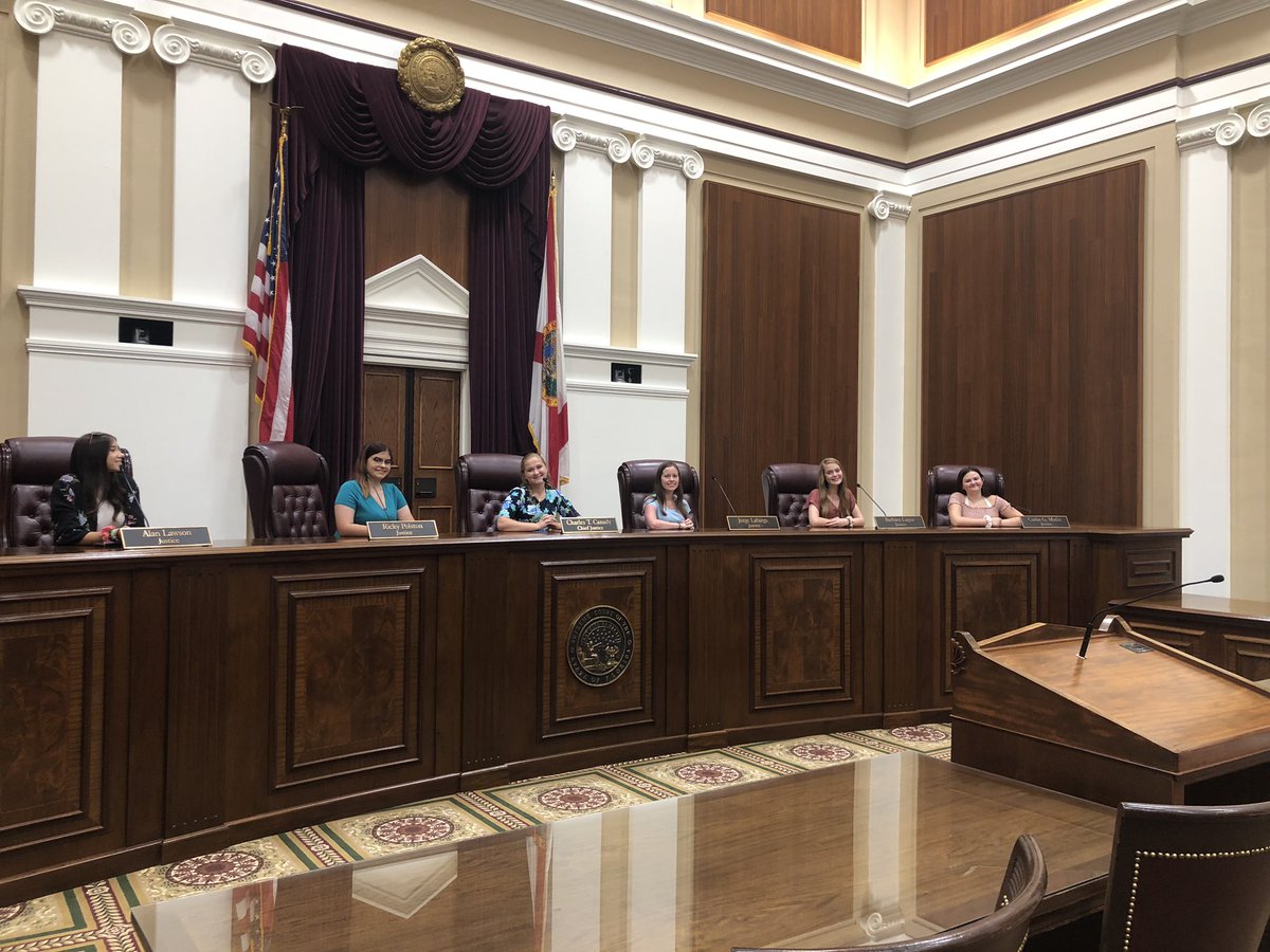 HollyVermette's tweet photo. Hernando History Day students got to go on a tour of the Senate and Florida Supreme Court! What a wonderful opportunity for our students. Thanks for having us @flcourts @FLSenate @HernandoSchools #teamhernando #floridahistoryday https://t.co/ciI0QrS20n