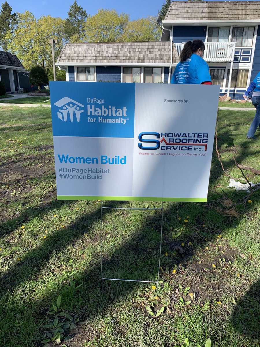 ShowalterRoof's tweet photo. A beautiful day for @DuPageHabitat's #WomenBuild! Awesome job, ladies! 🙌🙌#DuPageHabitat #HanoverPark #giveback #habitatforhumanity #ShowalterBlue #RisingToGreatHeights https://t.co/QVjQxAxABx
