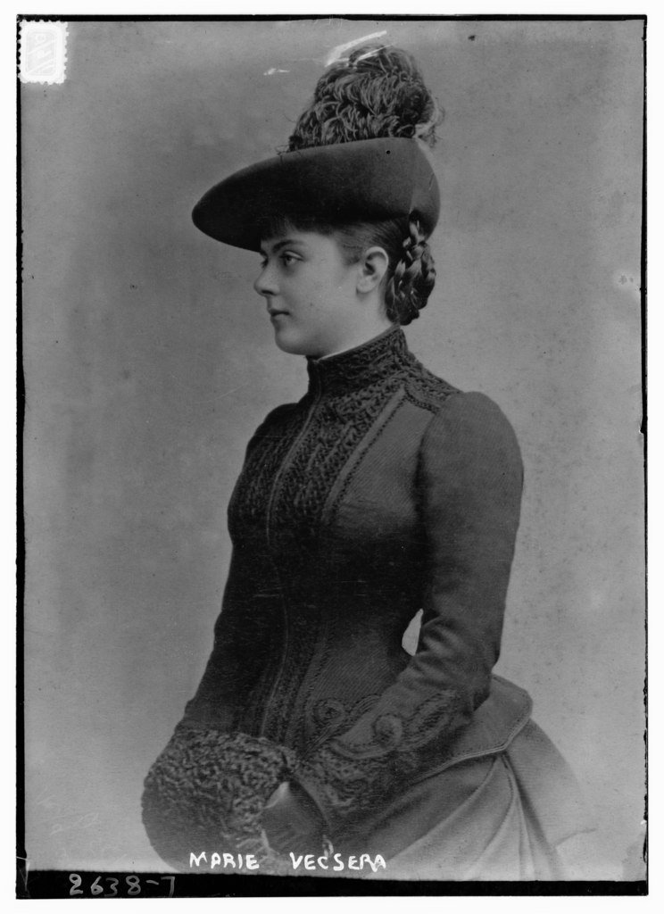 htimes100's tweet photo. Baroness Mary Vetsera, teenage mistress of Crown Prince Rudof of... https://t.co/ZEeyM2X4l6 https://t.co/ie1VIHpuYm