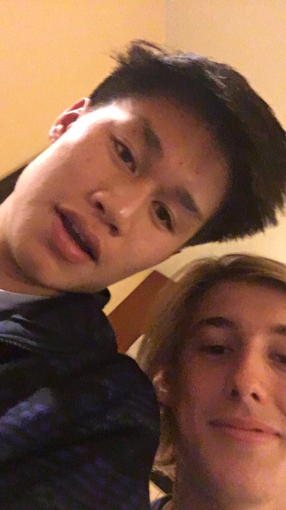 Cweaver1140's tweet photo. Happy birthday @benhuynh_ !! Love you bro have a good one 📱🇬🇬 https://t.co/rf9uQ6aQsN