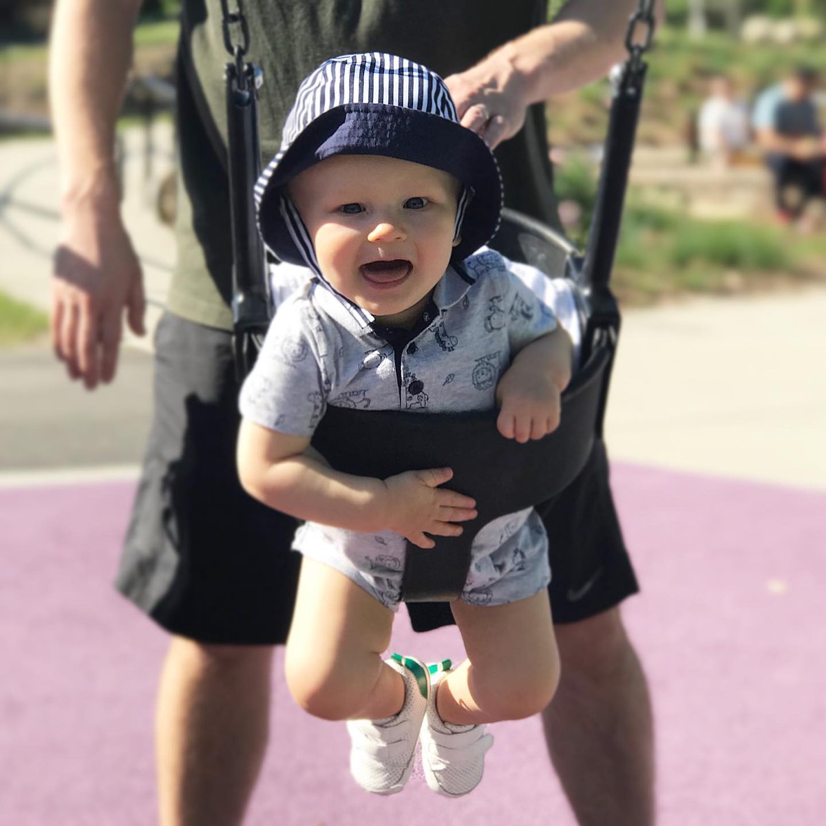 LiveGlean's tweet image. We’re swinging into Monday and ready for a big week! Our #gleanbaby wants to remind you ❗️it’s the last week to enter our Gathering Goodness #giveaway 🙌🏼 so head to swee.ps/YusOkyoeI for your chance for $825 in prizes!
#liveglean #contest #cleaneating #healthyfood