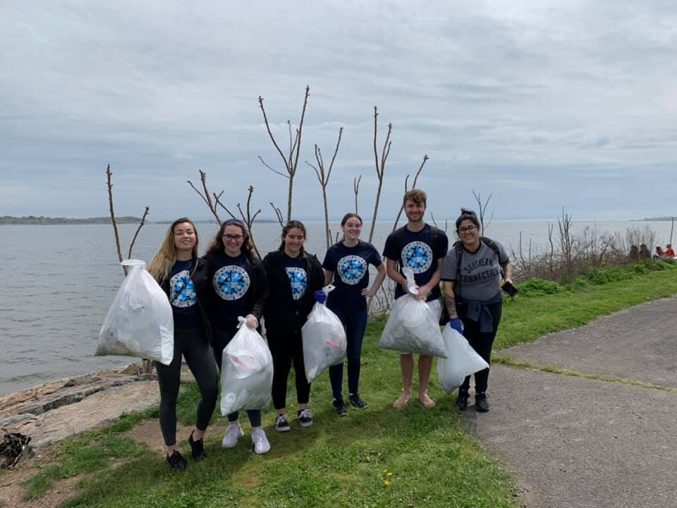 SCSUBiologyClub's tweet photo. What a great turn out for our very first collab beach cleanup! Thank you to everyone who came out and volunteered their time to help clean-up this highly polluted area. Great job! https://t.co/bcrpPdd5YW