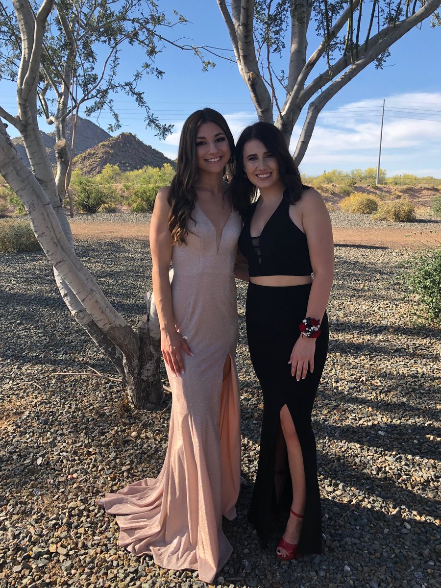 mckennad07's tweet photo. Happiest of birthdays to @BellaWorrell 💓💓 love you so much !! Can’t wait to make more memories w youuu https://t.co/bt5tbbhV3P
