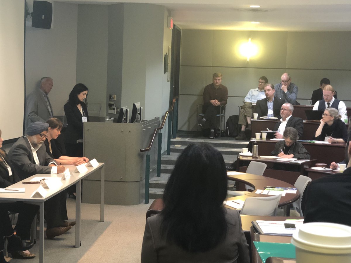 Congrats to <a href="/UBCSauderSchool/">UBC Sauder School</a> <a href="/SSHRC_CRSH/">SSHRC</a> <a href="/SFUVan/">SFU Vancouver</a> in collaboration w/ <a href="/CBScph/">Copenhagen Business School</a> for organizing today's workshop on #Green #Shipping. Great turnout excellent discussions. 
<a href="/BCTradeInvest/">BC Trade+Investment</a> <a href="/InvestInCAN/">InvestInCanada</a> @VanEconomic