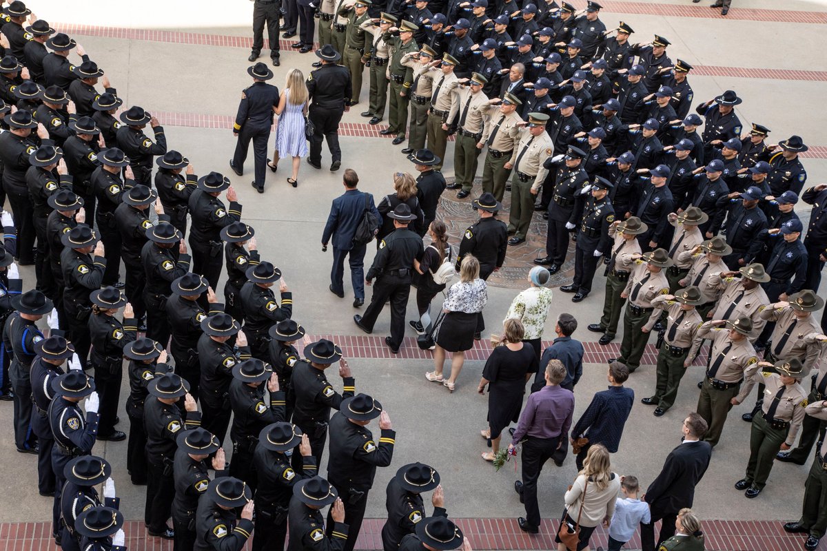 SenToniAtkins's tweet photo. Today is California #PeaceOfficers’ Memorial Day. I urge all Californians to use today to honor California peace officers, and recognize those who were killed in defense of their communities. Thank you, @SenatorGalgiani for sponsoring #SCR25. https://t.co/zjHAH28HPM
