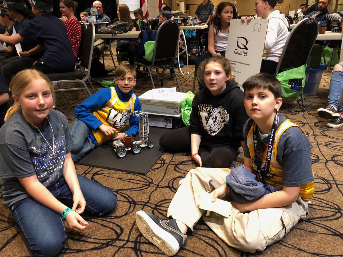 MrsBowen_LDSB's tweet image. ⁦@Welborne_LDSB⁩ waiting to present their design at the LEGO robotics section of the ⁦@skillsontario⁩ this afternoon. The excitement is mounting!!!