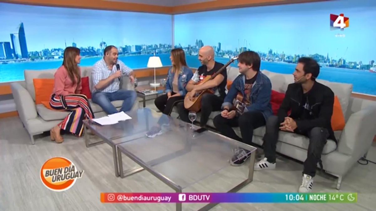 Canal 4 (@canal4_uy) on Twitter photo Hoy en Buen día Uruguay tuvimos la visita de la banda de cumbia pop <a href="/ManoArriba_/">Mano Arriba Oficial</a> 🤚🏼 Nos presentaron su nuevo videoclip #TuHisteriqueo y tocaron algunos de sus mejores temas >> canal4.com.uy/programas/buen… vía @Buendiauruguay Hoy en Buen día Uruguay tuvimos la visita de la banda de cumbia pop <a href="/ManoArriba_/">Mano Arriba Oficial</a> 🤚🏼 Nos presentaron su nuevo videoclip #TuHisteriqueo y tocaron algunos de sus mejores temas >> canal4.com.uy/programas/buen… vía @Buendiauruguay