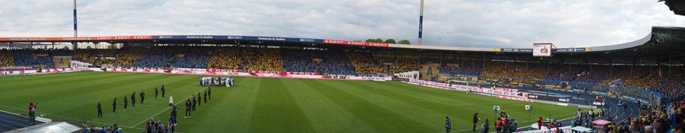 kivi_97's tweet photo. Welche Momente eures Fandaseins werdet ihr nie vergessen? Der der erste Stadionbesuch mit einer besonderen Person? Ein außergewöhnliches Spiel? Ein riesiger Erfolg oder eine niederschmetternde Niederlage? Oder sind es einfach unglaublich viele kleine Momente? #Kivifragt https://t.co/6ad7rnfJ5o