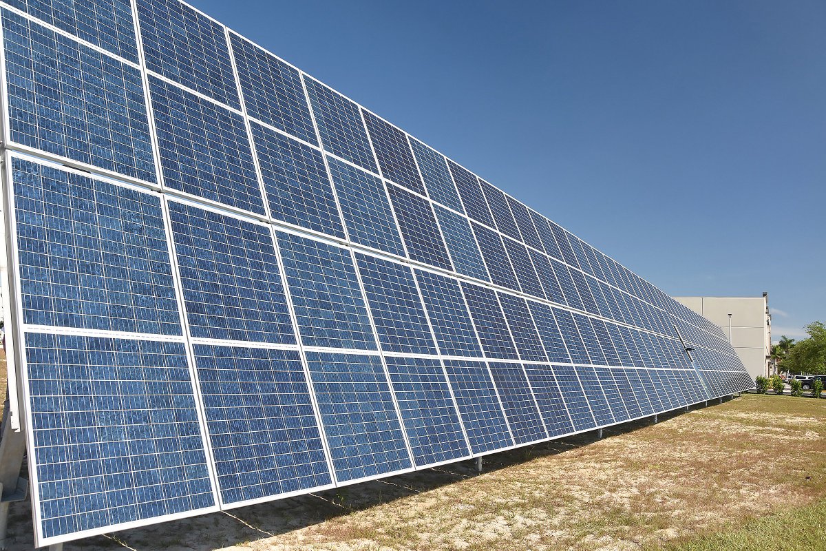 Terrasmart's tweet photo. We're working on something big! #followthesun #solarpower #solartracker #innovation #unveiling #turnkeysolarsolution #startsmart #buildsmart #terrasmart https://t.co/Kn4dakpLUt