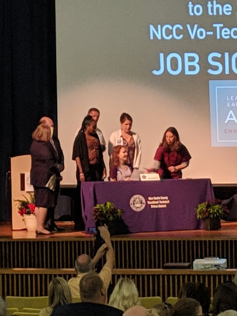 SarahOlsavsky's tweet photo. So proud of our @delcastle_ths students who signed their letters of intent with their future employers at our second annual @NCCVoTech Signing Day! #votechworks! @CliftonHayes4 @NatPrincilus @MichaelKittelDE @coop_delcastths https://t.co/iiQmHdnO5D