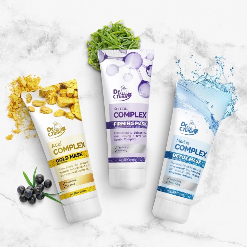 Müthiş bir ışıltı ve yumuşaklık için altın maske, arınmış gözenekler ve sıkı bir cilt için sıkılaştırıcı maske ve ciltteki yağ ve kiri yok etmek için detoks maskesi tam cildine göre!