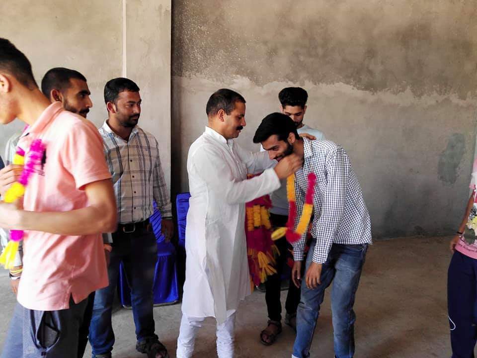 RamnagarUpdate's tweet image. Several youngsters joined #PanthersParty.