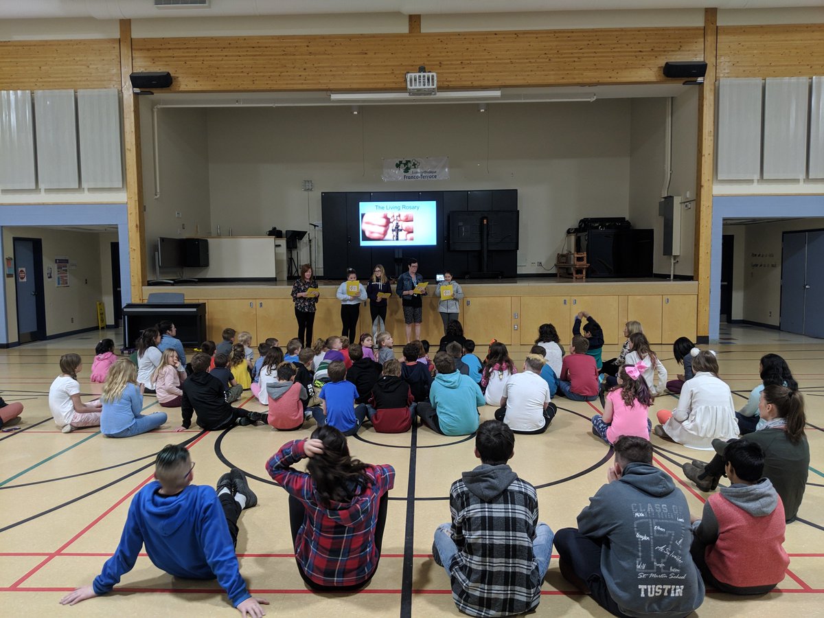 sncdsb's tweet photo. .@STMS_Soldiers kick off #CatholicEducationWeek with a school-wide Prayer Service to share and set the meaning and importance of Catholic Education Week. #SNCDSB @CatholicEdu https://t.co/q5b8je7tOv