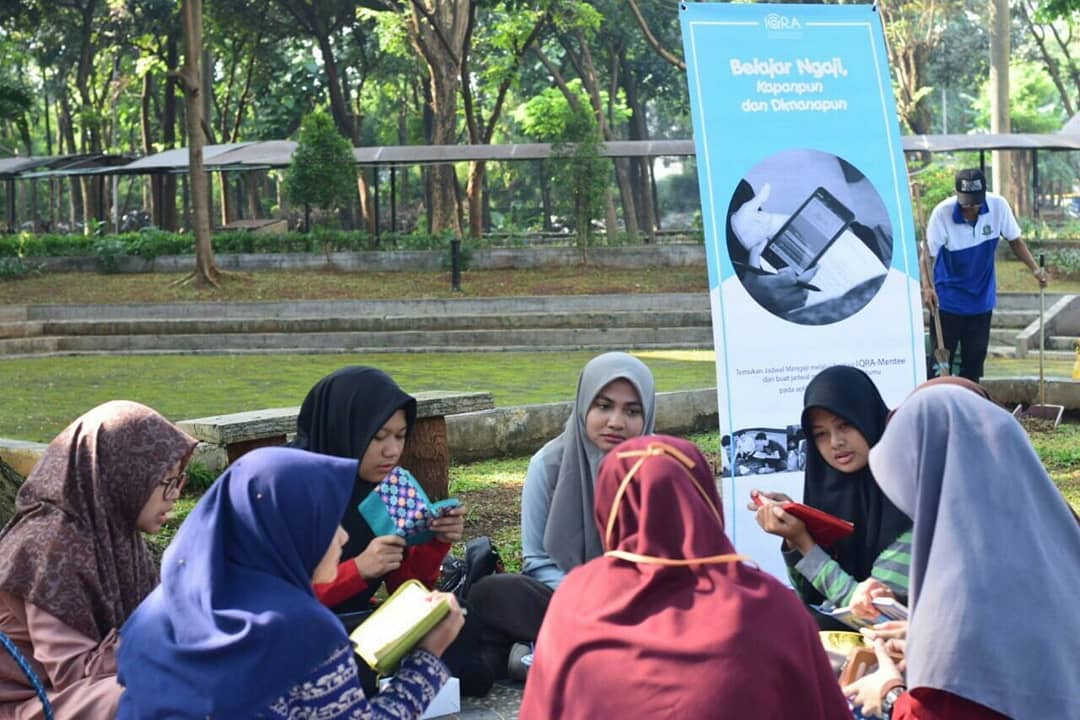 indoIQRA's tweet photo. [Muslim Professional Class] 
Suasana Tahsin Class di minggu ke-2 yang dilaksanakan oleh Ikatan Mahasiswa Muslim Bea &amp; Cukai 
bersama @indoiqra

#indoiqra
#NgajiBareng
#MuslimApp
#Millenials
#Hijrah
#Ngaji
#Tahsin
#Iqra
#Islam
#Muslim
#AlQuran
#Kekinian https://t.co/fwSnihvktN