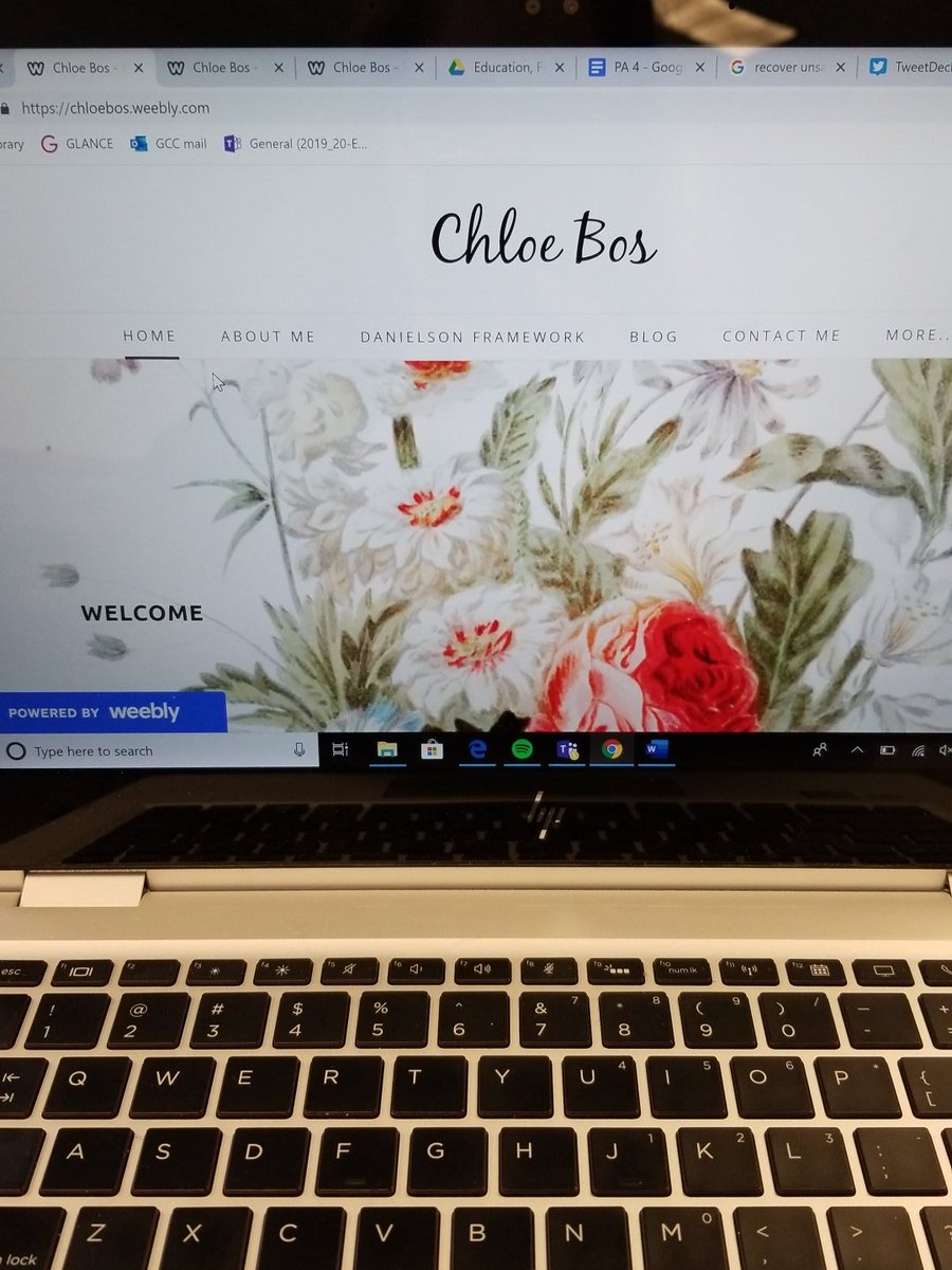 MissChloeBos's tweet photo. Check out my digital portfolio at https://t.co/g01JtMx3BD #gccedu #ElemChat #edtech https://t.co/bHq3OQT7Mn