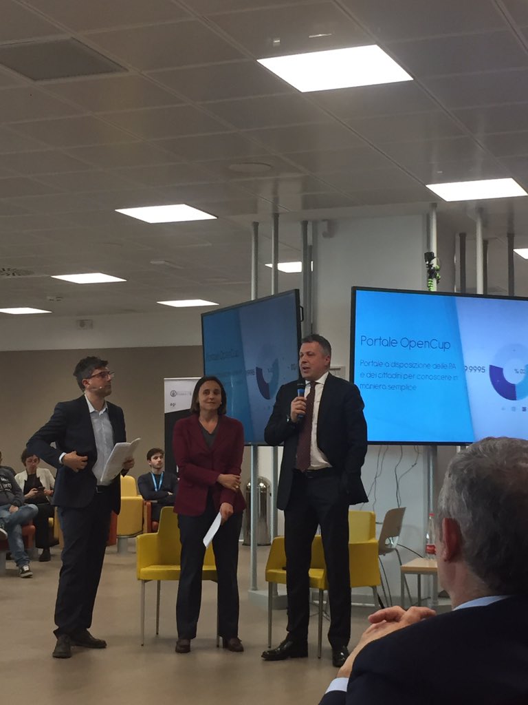 CodiceCUP's tweet photo. 🎤Il momento dell’esperienza di #opencup il portale sui progetti di investimento pubblico da interrogare per conoscere la programmazione della spesa sul territorio.
https://t.co/wHSdATc2yM
#transformers #digitaldays #napoli #hackgov https://t.co/6HTgRsq5oP