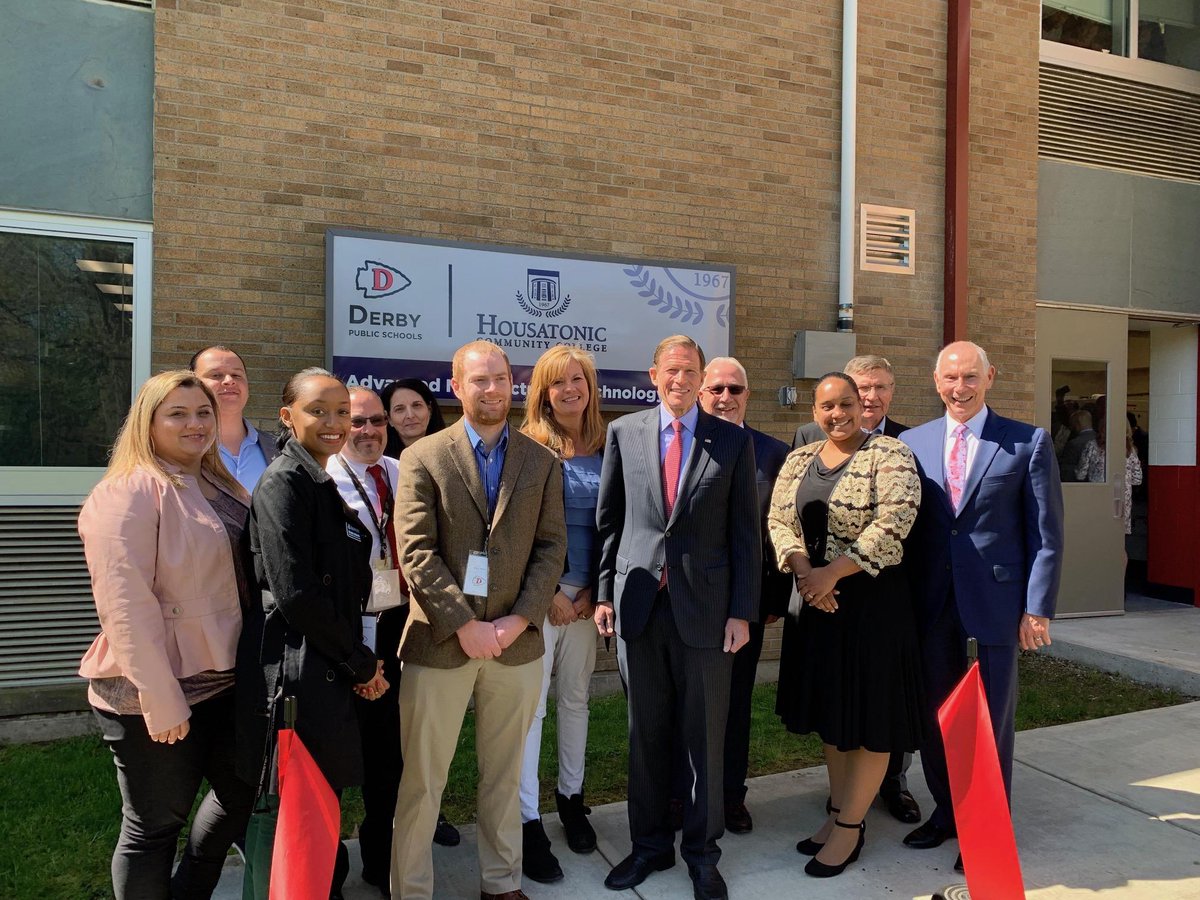Ribbon cutting ceremony for the HCC Advanced Manufacturing Center at Derby High School  #StayCloseGoFar  #CommunityCollegeProud