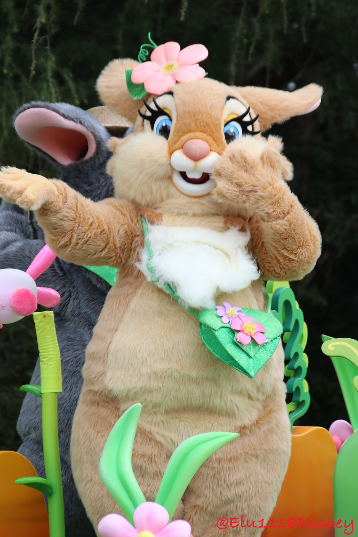 うさたま スニーク】うさたま大脱走！ / 東京ディズニーランド - YouTube