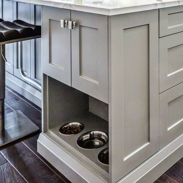 Purchasing custom cabinetry means you get exactly what you want, and need, to have a stunning space that works well for you and your WHOLE household. Including Fido! This kitchen was designed by Karolina. If you have a unique request, stop by our showroo… bit.ly/2POgMS7