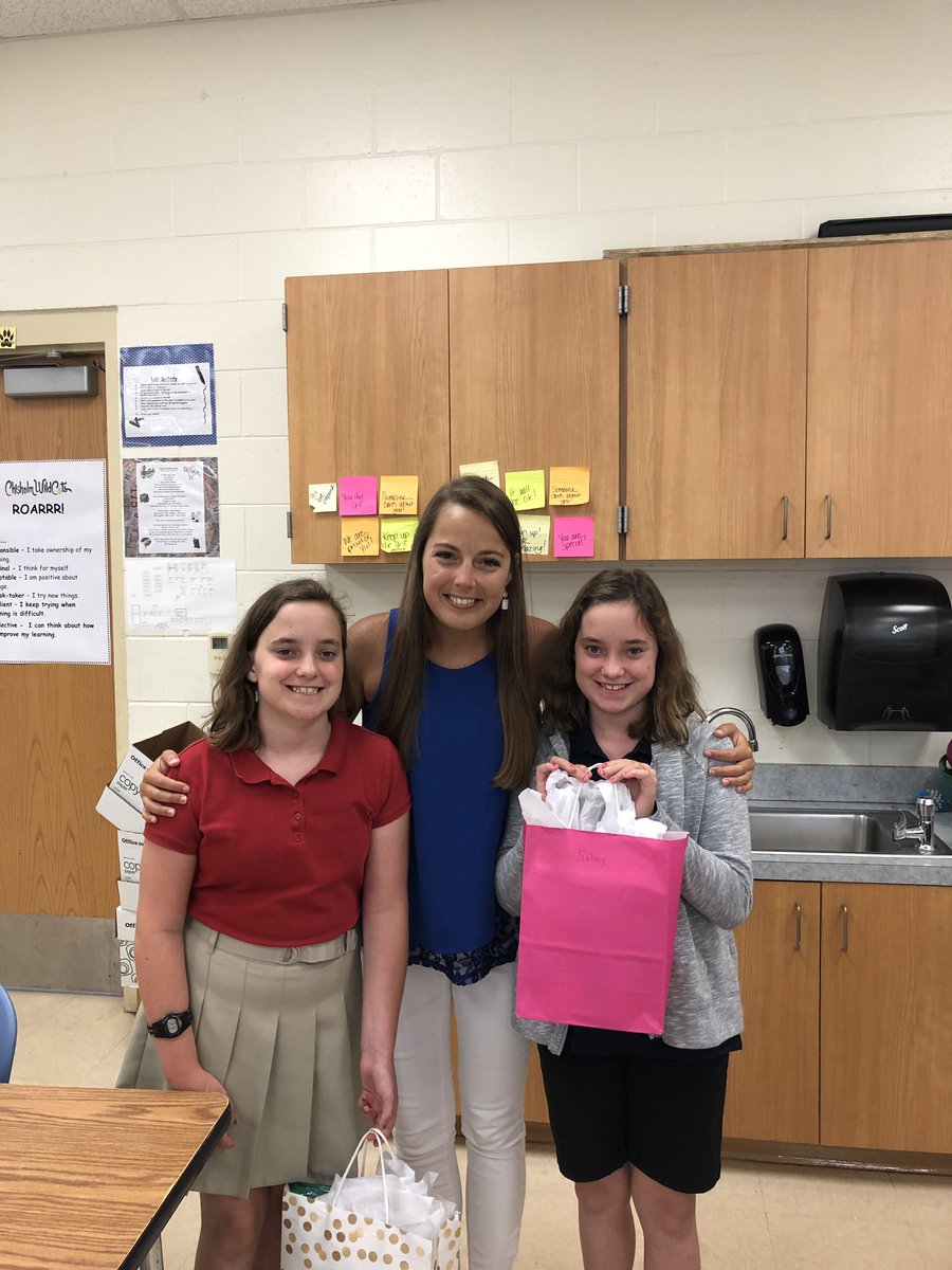 miranda_solms's tweet photo. My twins, Reaghan and Natalie, spoil me! 🍎 ❤️ https://t.co/NT1v7qXwuj
