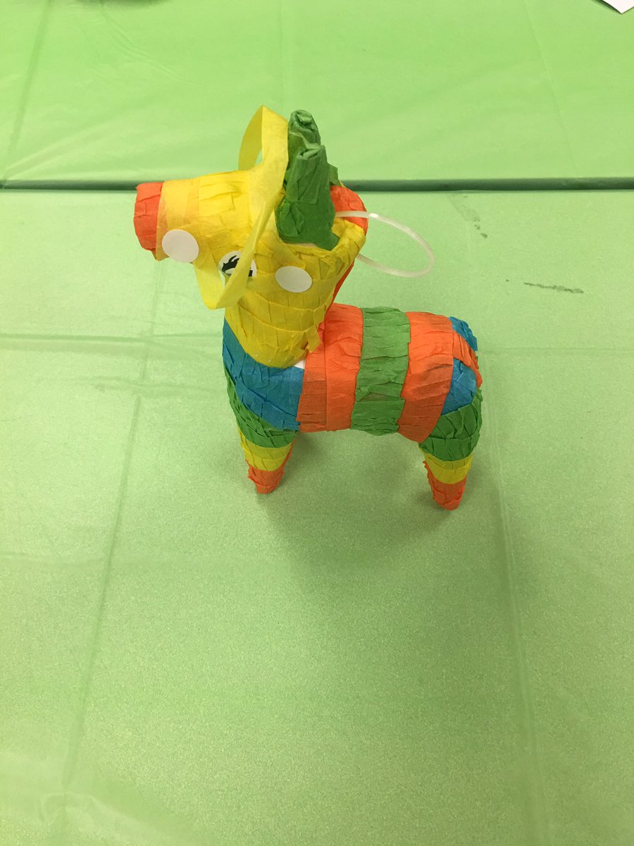 CarlaLeClere's tweet photo. Celebrating Cinco De Mayo today at 3638! Tacos for everyone! 🌮🌯🌮 https://t.co/SnuhqC3Gt6