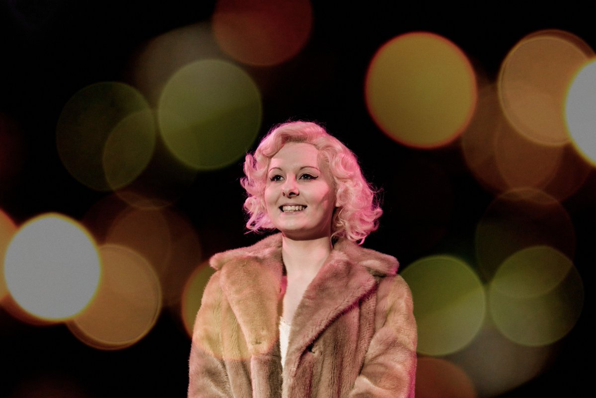 EveryTheatre's tweet photo. Who is Marilyn Monroe? One of the most iconic women in history, yet the world still asks the question, did we really know who she was? Did she? Find out more @BreakTTheatre @MarilynThePlay @TheHenChickens 8-10 May. Book your tickets now: https://t.co/s1PrlQJCOs #ad https://t.co/iO2pw9qbHb