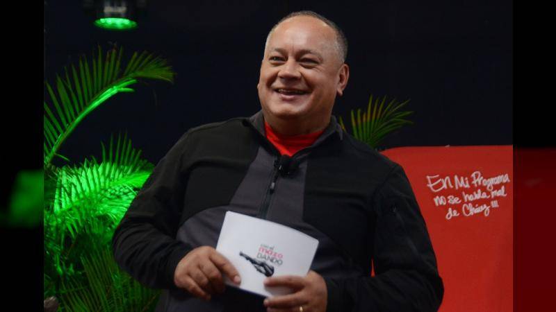 ConElMazoDando's tweet photo. Así respondió Diosdado Cabello a Andrés Velásquez (+Risas + Tuit) https://t.co/ZXYlfyNXaX  #TrumpNotToday https://t.co/IASE320kQv