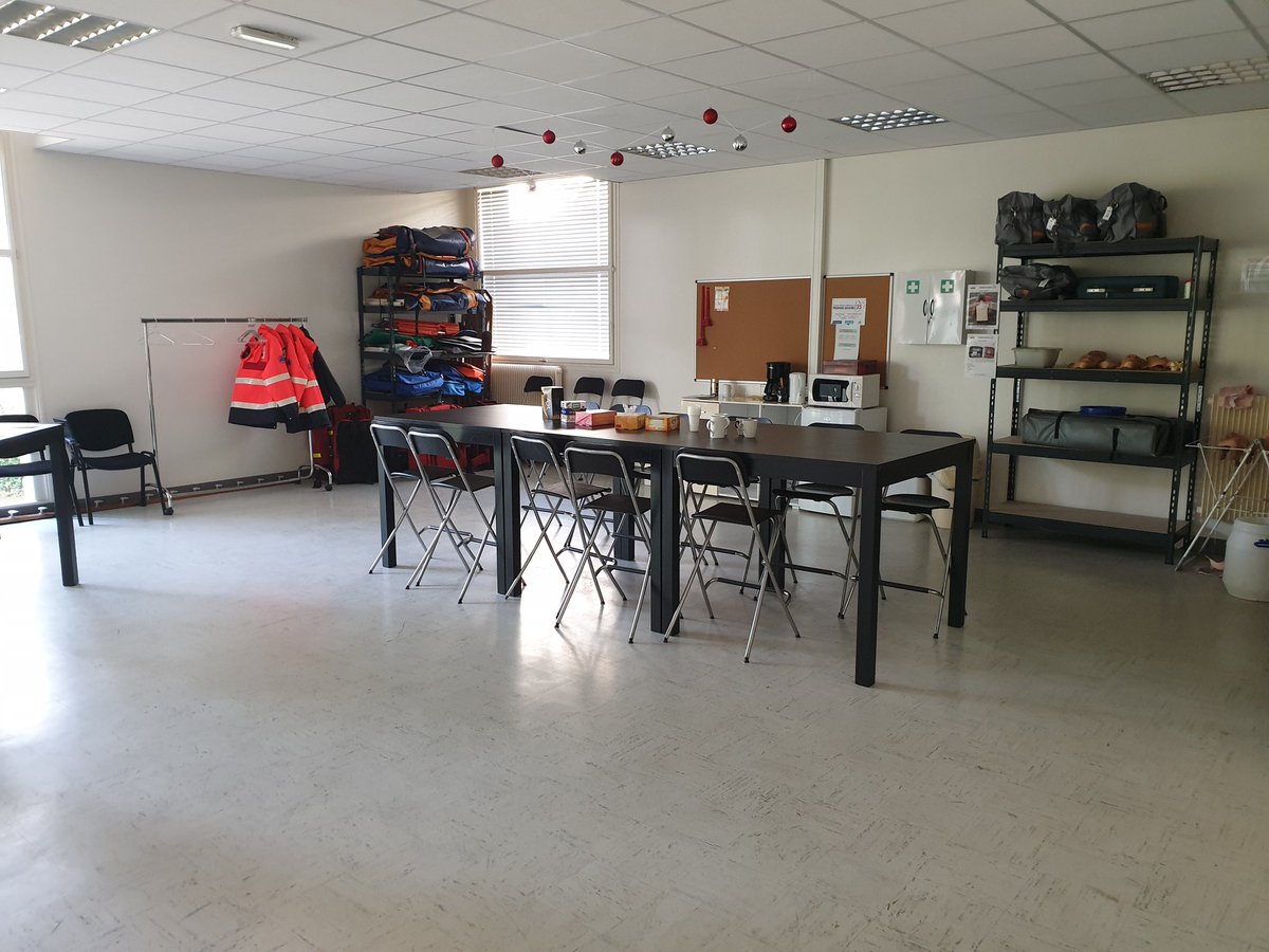 UDPS35's tweet photo. Nouvelle semaine , nouvelle formation !!!!
Et vous , vous souhaitez vous former ? Nous rejoindre?
N'hésitez pas !!!!
Contactez nous
#udps35 #premierssecours #anps
#securitecivile #Rennes #formation https://t.co/BrT3cB56pP