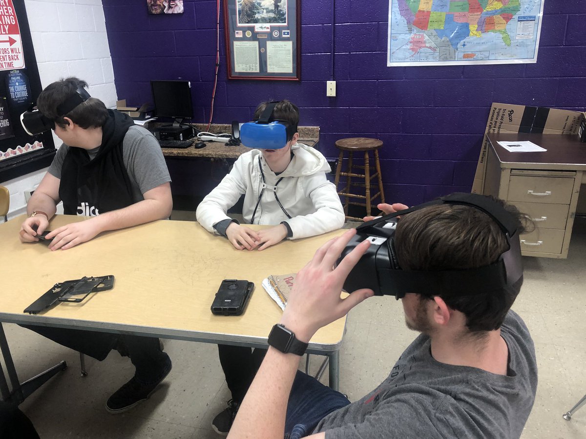 jdavis2003's tweet photo. Students Using VR to explore Auschwitz Concentration Camp.....
#TheCave #WorldCiv #Holocaust https://t.co/4K7CyUyPAB