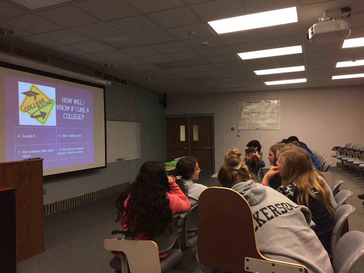 5pigsrus's tweet photo. CCC Columbus cooler visit for the 8th graders. #hpcstorm https://t.co/qx34iuBMlx