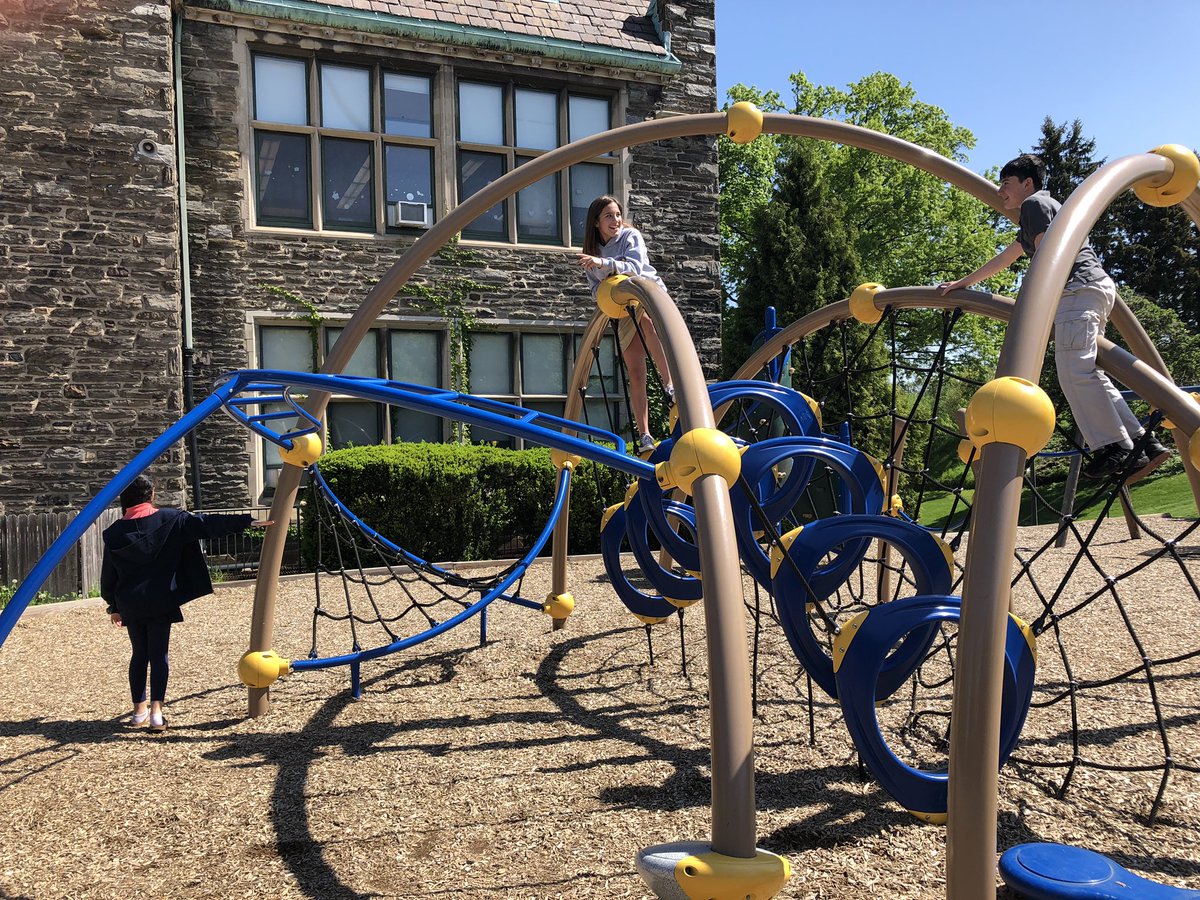 ISMathCDS's tweet photo. Math class outside on a beautiful day! #playgroundmath https://t.co/RX3FxX3BRm