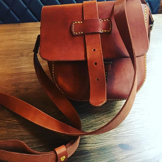 orlacrean's tweet photo. Loved working with leather and making my own bag. @makers_guild @fletcherhandmadeuk Thank you!! https://t.co/sHYBToFhxL