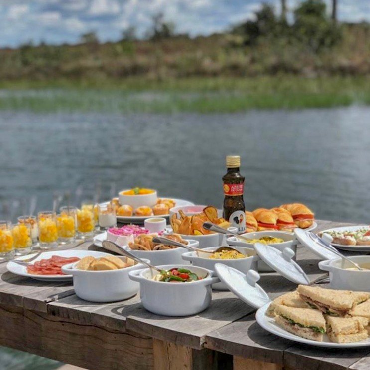 BeePlusHive's tweet photo. Coucou! Wake up! It’s Monday already. Make it tasty! ️
•
•
#Repost from @fazendatrijuncao: brunch by Formoso river, in Brazil
•
•
#sustainabletravel #traveldeeper #sustainabletourism #instadaily #mondaythoughts #tastymonday #photooftheday #beeplushive https://t.co/XOF9HGjzl9