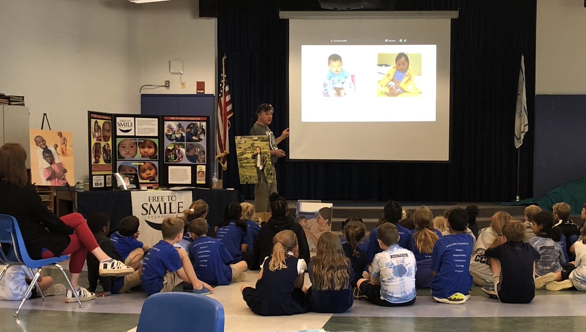 TonyJaccaci's tweet image. Thanks to @ftsfreetosmile visiting with @CountryDay students during our LS day of service. Free to Smile shares CCDS character virtues! #ccdslearning @jencjensen5