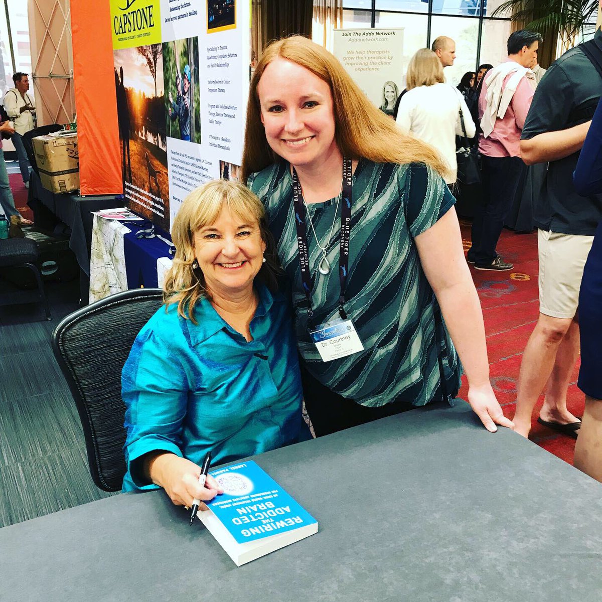 SummitFamilyIL's tweet photo. We met Dr. Laurel Parnell at the conference last Saturday!  #emdr #trauma #attachment #iitap #iitap2019 #phoenixarizona https://t.co/7zY7mjHr3v