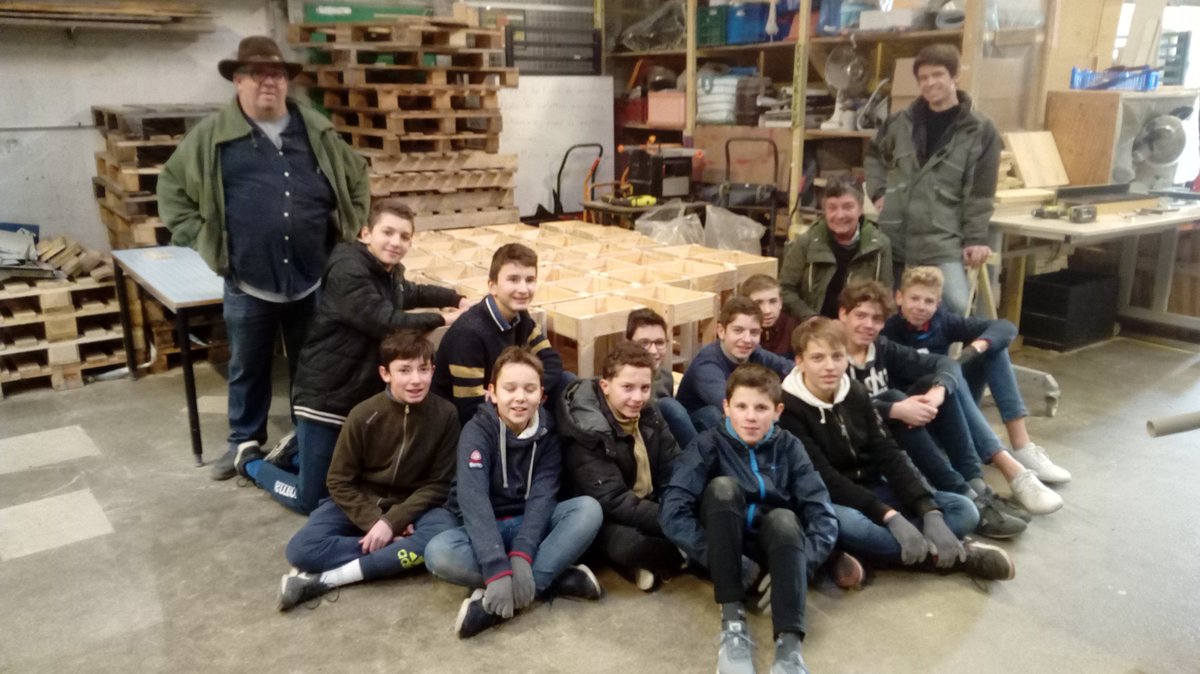 GreenMgz's tweet photo. Le groupe à l’Établi pour la création des jardins éducatifs.
#Mongazon #EPA #minientreprise https://t.co/r872oWidl2