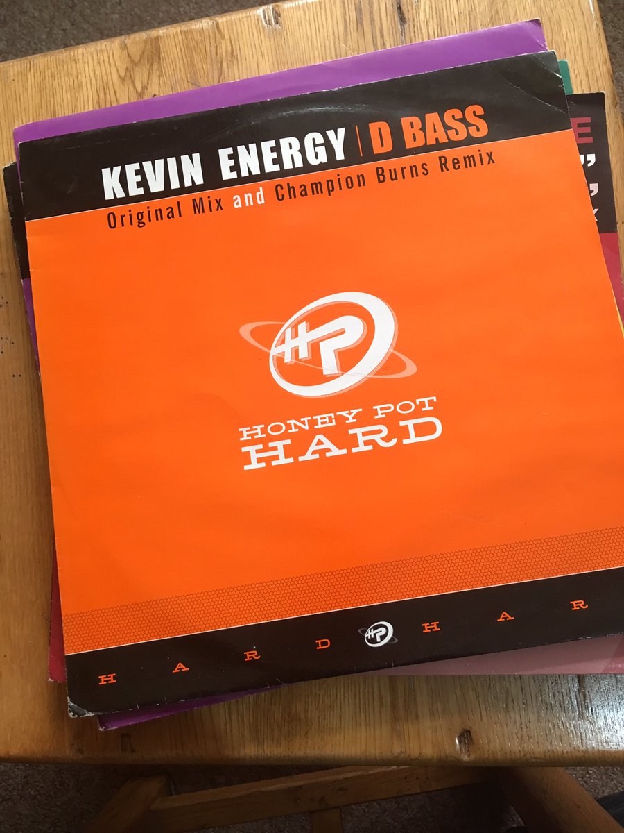 Forgot how good this track is and how good honey pot was! <a href="/KevinEnergyReal/">Kevin Energy</a> <a href="/DJBillyBunter/">BILLY DANIEL BUNTER</a>