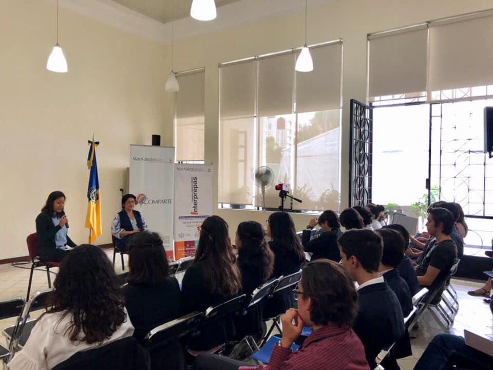 ContraloriaJal's tweet photo. ¡Arrancamos! #Interprepas2019 con @MarAdentroAC 🎉🎊
Durante esta semana, 16 equipos representativos de instituciones de educación media superior debatirán sobre diversos temas. 🙌🏻

¡Estaremos presentando los resultados del debate! 🔍🤳🏽

#ContigoContraloría #DebatirEsTrascender https://t.co/8y0h62EnfS
