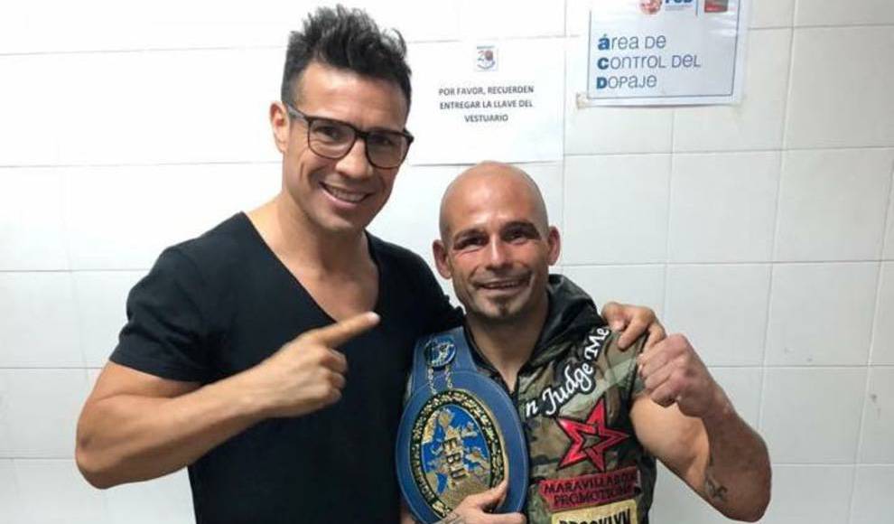 siustedlodice1's tweet photo. "@maravillabox cogió mi carrera cuando yo no quería boxear más. (...) Tras perder con Framptom lloraba en casa, hasta haciendo la comida y eso no se lo podía enseñar a mi hija". 
https://t.co/3xET0yceyH

La dura, pero llena de vida, entrevista con el gran campeón @MartnezKiko https://t.co/TRS6yxPGKx