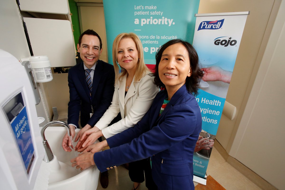 HE_ES_Canada's tweet photo. Talk to your family and loved ones about how to wash their hands effectively. @AlexMunter_ with @CPHO_Canada, @MaryanneCPSI , Angie Hampson and her son Charlie supporting โ#STOPCleanYourHandsDay!โ#CleanCareConversations @GOJOHealthcare @CHEOhospital https://t.co/6P1WKcjYdc