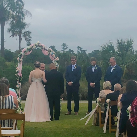 EventsByRelish's tweet image. 💍 Melissa and Jonathan chose one of our exclusive venues, RiverTowne Country Club, for both their wedding ceremony and reception. They tied the knot on May 4 and had a beautiful navy and rose color palette. Congrats to the newlyweds! 💞