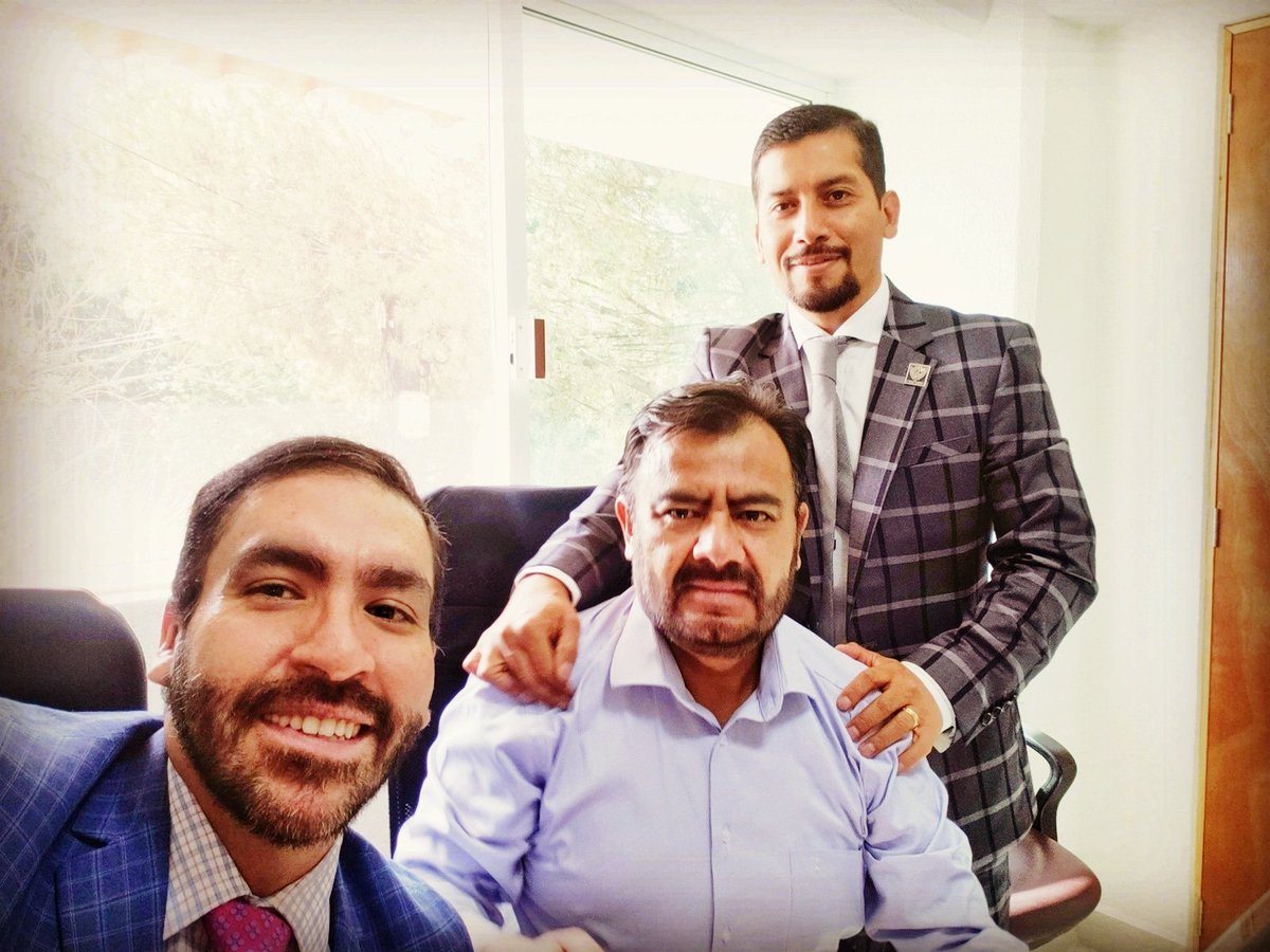 CDMXOR's tweet photo. Trabajando e impulsando nuevos
Proyectos al lado de mis mentores y amigos  @DrTeoBenitez y @DrGarciaram https://t.co/Kh3UrUm0dX