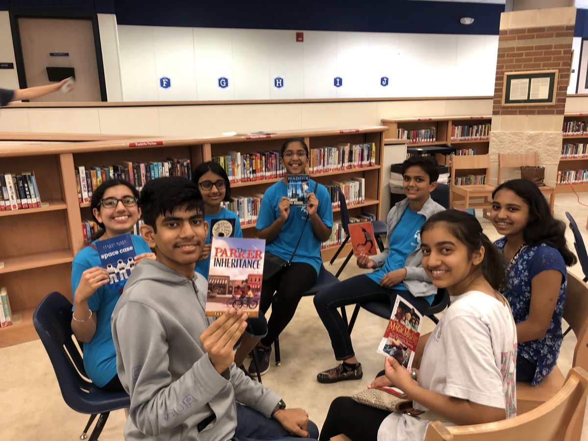 McKamy_Library's tweet photo. Our BoTB team had a great time at our meet-up on Saturday! #mckamyreads @McKamyMS #wearemckamy https://t.co/bAnTxCrhfj