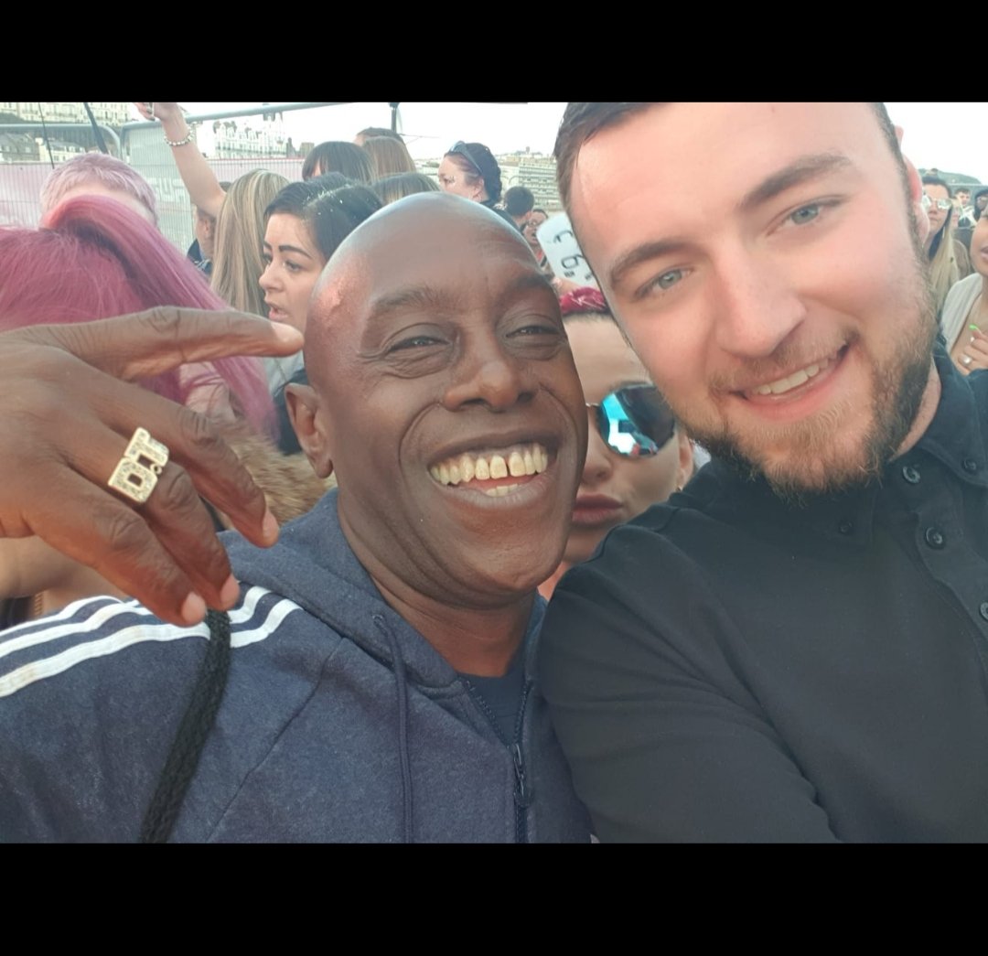 elliott_h123's tweet photo. Garage Nation selfie with an absolute LEGEND! Smashed it last night at @garagenation on Hastings Pier... With a little bit of this & a little bit of that! @1MCDT #GarageNation #GarageNationOnThePier #LegendaryMC 🕺🏻🕺🏻🕺🏻 https://t.co/rwdMKTKRHn