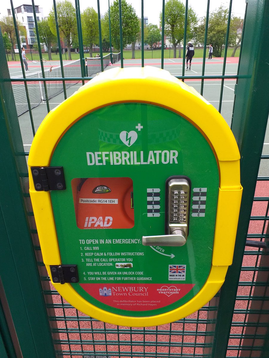 mcdfirstaid's tweet photo. Public access defib found in Victoria Park, Newbury. Defibs should be available near every kind of sports facility. #defib #Defibrillator #AED #BLS #KnowYourNearestDefib https://t.co/IbgOYWQvp2