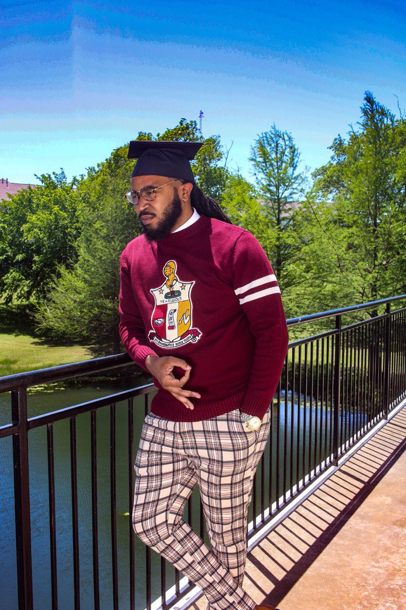 SirLeando's tweet photo. Success or greatness comes with a roller coaster ride 👏🏿
May 18, 2019 👨🏿‍🎓 https://t.co/k4LSyvaJi2