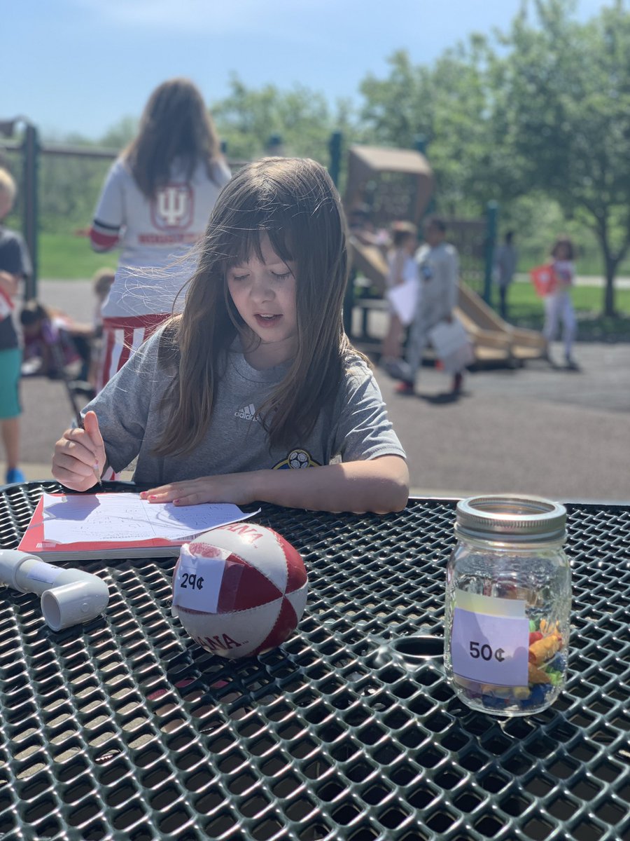 MissGreenPTE's tweet image. Today we brought our math journal page to life outside in the sunshine with @1stGradeFriends and her math friends! Which one would you choose? ☀️🛒🛍 #samegoal #muchmorefun #setthestagetoengage